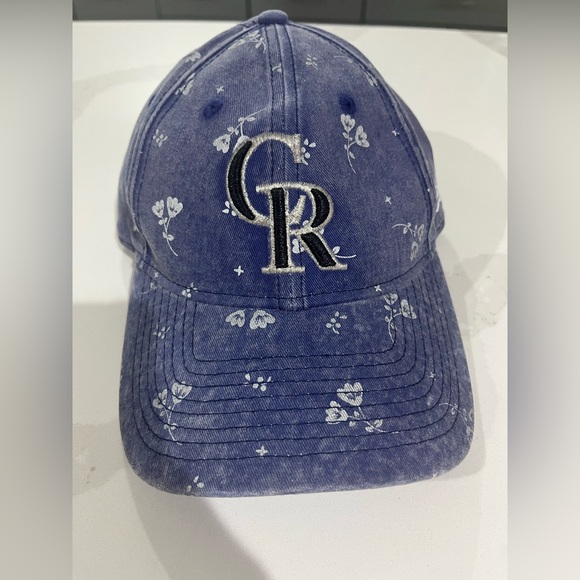 Hat - Picture 3 of 3